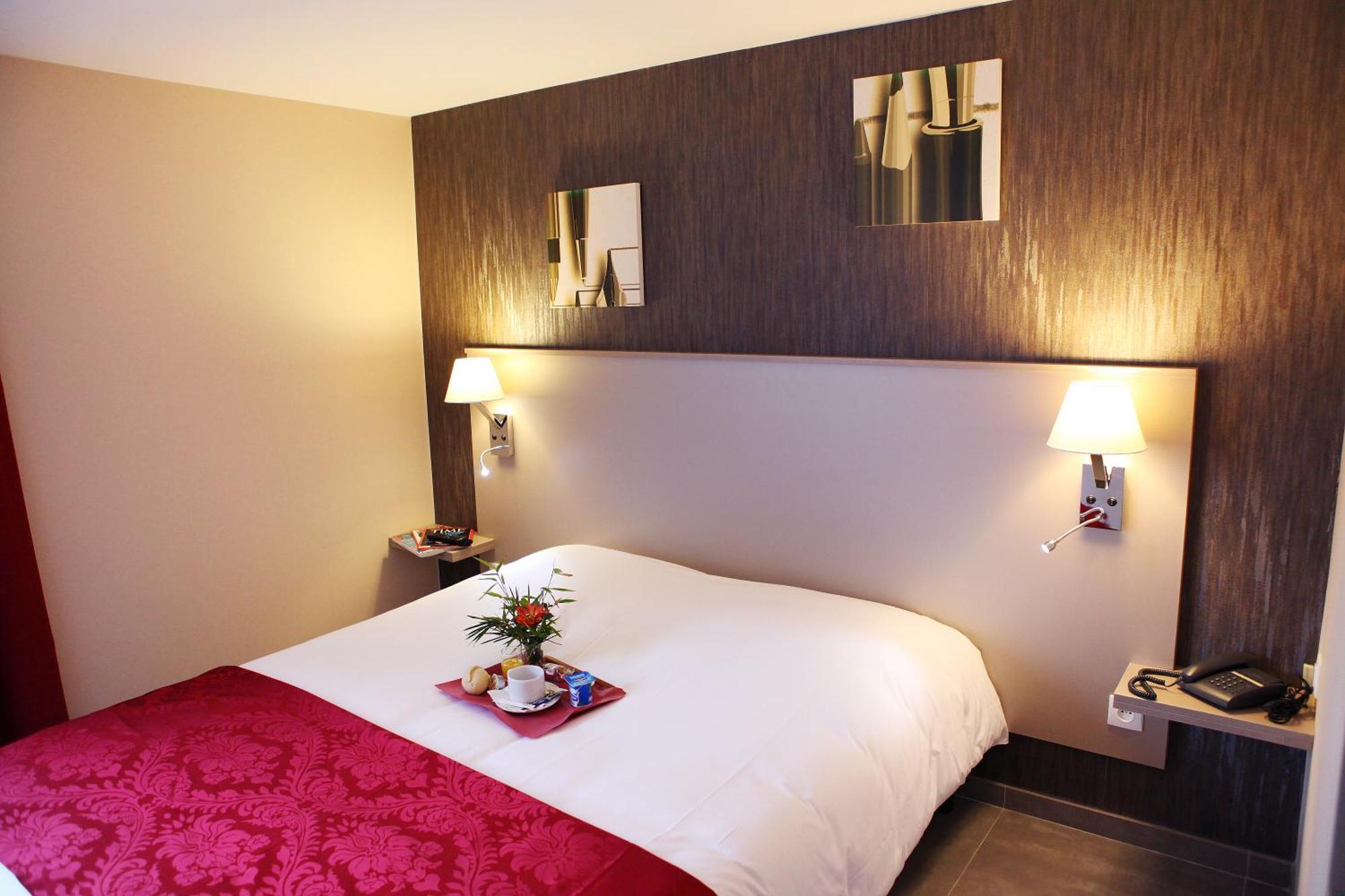 Hotel Le Coudon La Farlède Buitenkant foto