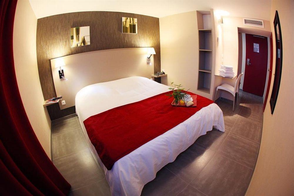 Hotel Le Coudon La Farlède Buitenkant foto